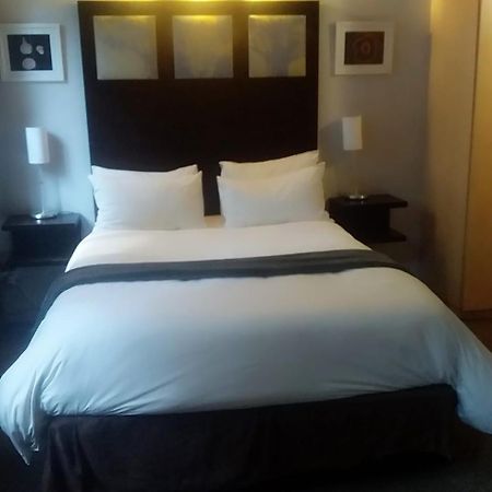 Mabungubwe Hotel Apartments - Home Away From Home Joanesburgo Exterior foto