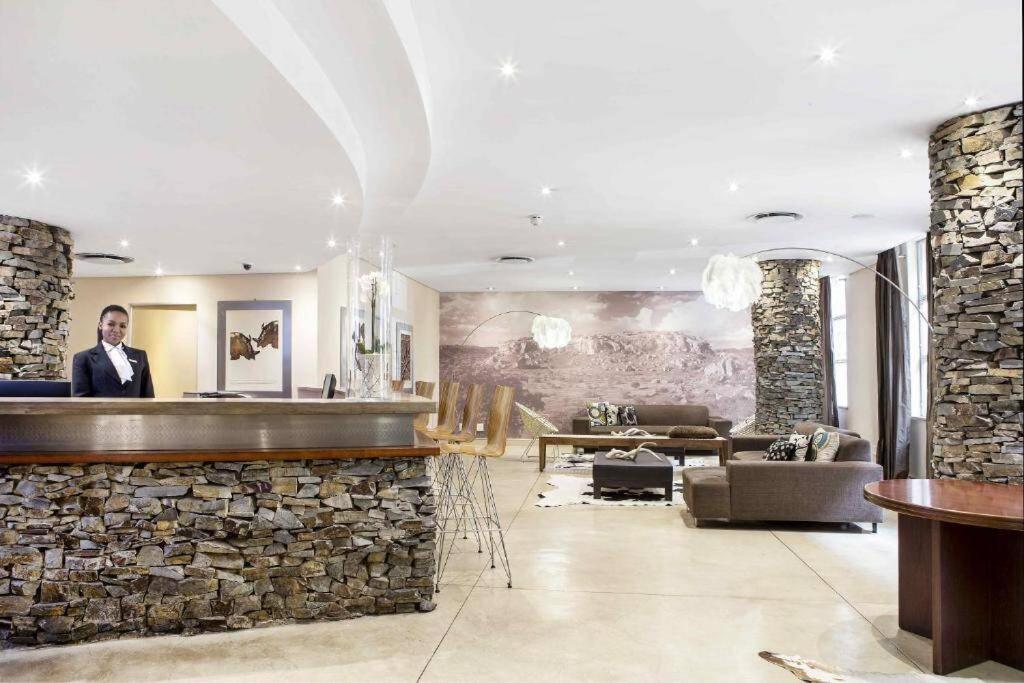 Mabungubwe Hotel Apartments - Home Away From Home Joanesburgo Exterior foto