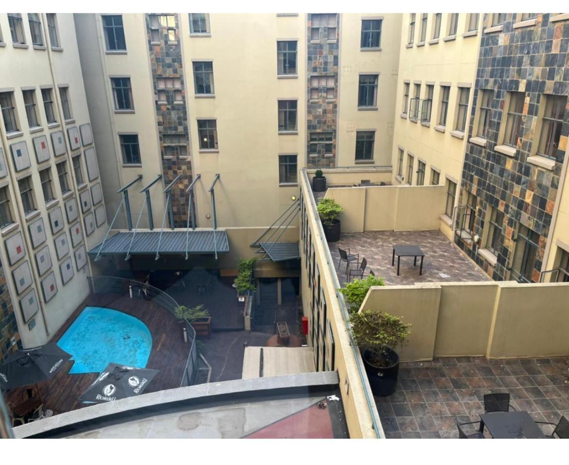 Mabungubwe Hotel Apartments - Home Away From Home Joanesburgo Exterior foto