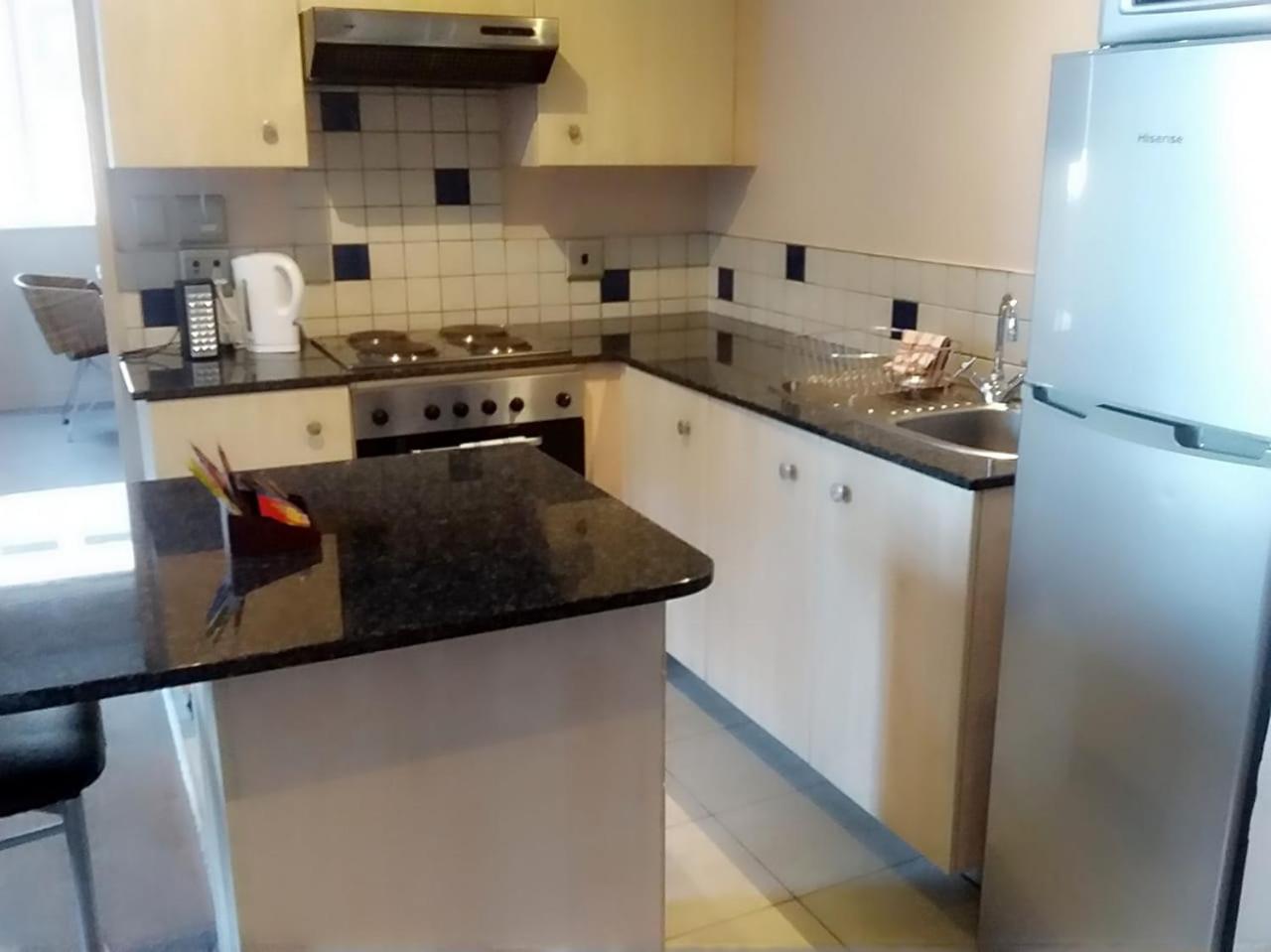 Mabungubwe Hotel Apartments - Home Away From Home Joanesburgo Exterior foto
