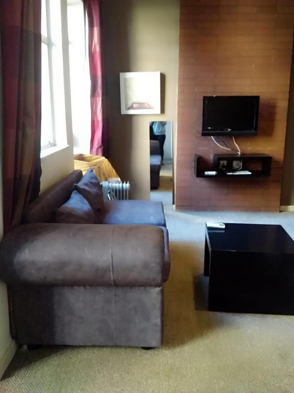 Mabungubwe Hotel Apartments - Home Away From Home Joanesburgo Exterior foto