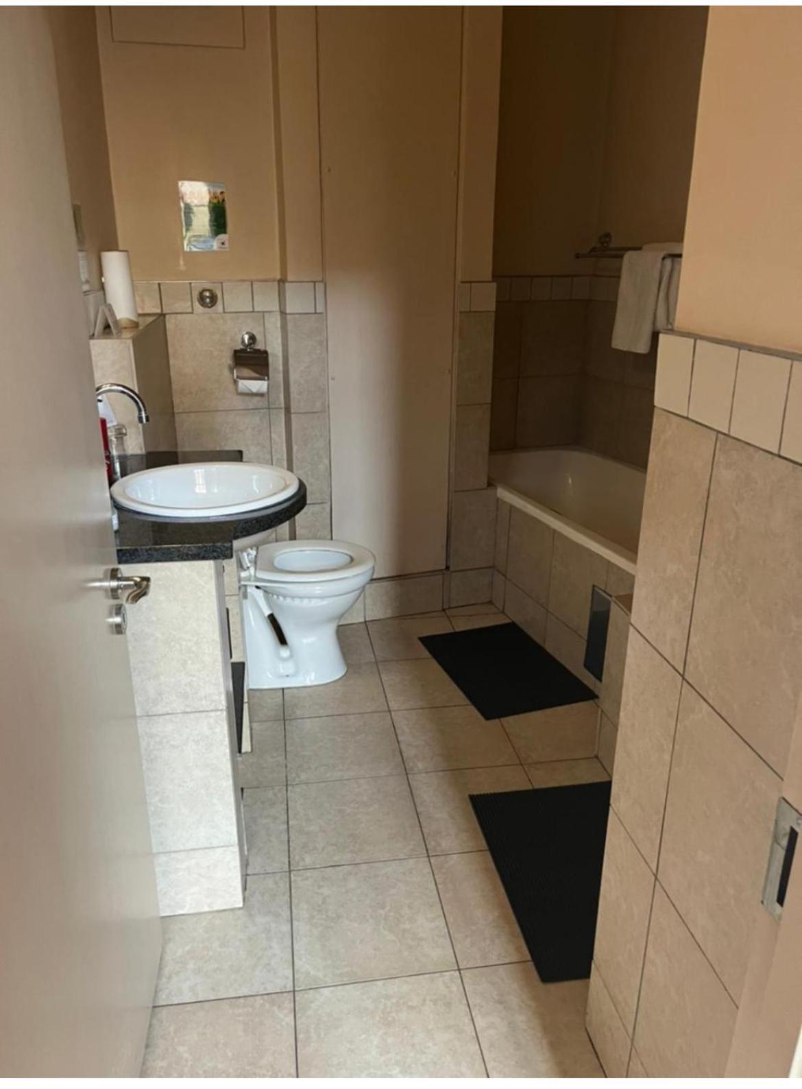 Mabungubwe Hotel Apartments - Home Away From Home Joanesburgo Exterior foto